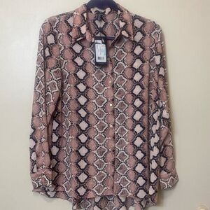 Jones New York Women’s Button Down Collared Shirt. Pink. Size Medium. NWT.